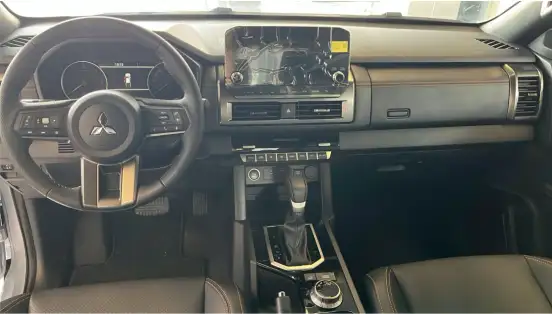 MITSUBISHI-TRITON-2.4 BITURBO DIESEL CD HPE-S 4X4 AUTOMÁTICO MITSUBISHI-TRITON-2025
