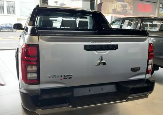 MITSUBISHI-TRITON-2025