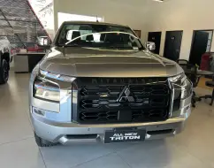 MITSUBISHI TRITON 2.4 BITURBO DIESEL CD HPE-S 4X4 AUTOMÁTICO MITSUBISHI TRITON 2.4 BITURBO DIESEL CD HPE-S 4X4 AUTOMÁTICO