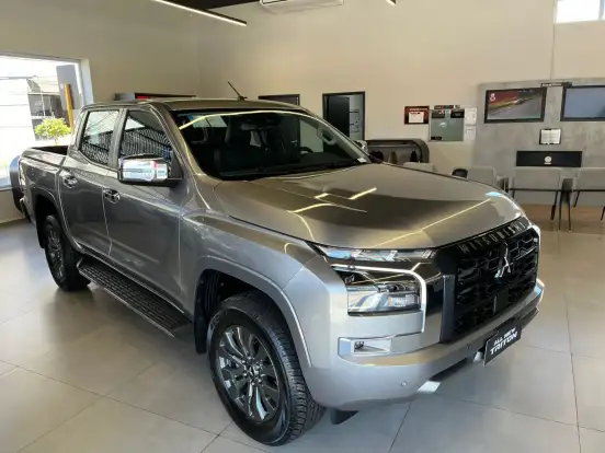MITSUBISHI-TRITON-2025