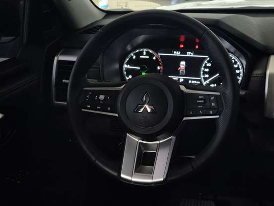 MITSUBISHI-TRITON-2.4 BITURBO DIESEL CD HPE-S 4X4 AUTOMÁTICO MITSUBISHI-TRITON-2025