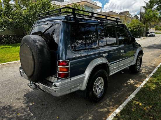 MITSUBISHI-PAJERO-1993