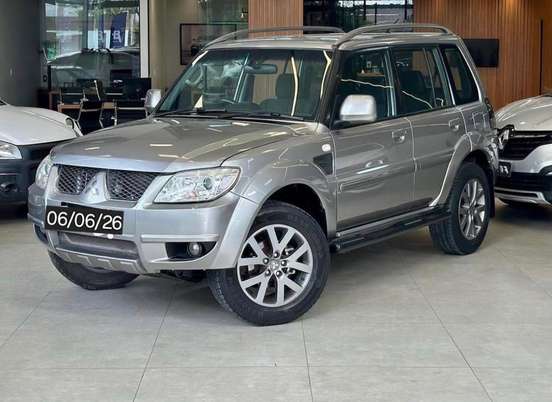 MITSUBISHI-PAJERO TR4-2.0 4X2 16V 140CV FLEX 4P AUTOMÁTICO MITSUBISHI-PAJERO TR4-2014