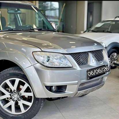 MITSUBISHI-PAJERO TR4-2.0 4X2 16V 140CV FLEX 4P AUTOMÁTICO MITSUBISHI-PAJERO TR4-2014