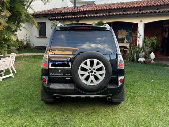 MITSUBISHI-PAJERO TR4-2.0 4X4 16V 140CV FLEX 4P AUTOMÁTICO MITSUBISHI-PAJERO TR4-2014