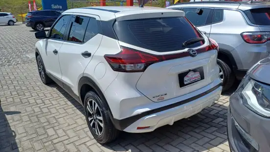 NISSAN-KICKS-2023