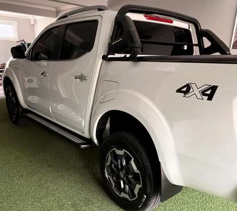 NISSAN-FRONTIER-2024