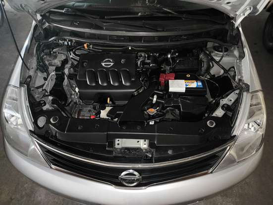 NISSAN-TIIDA-2011