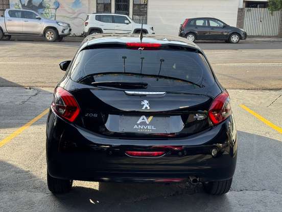 PEUGEOT-208-2016