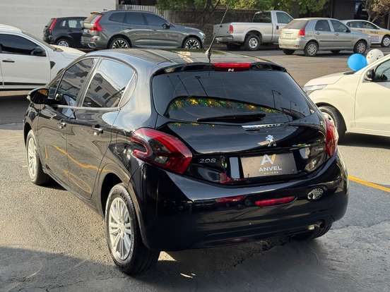 PEUGEOT-208-2016