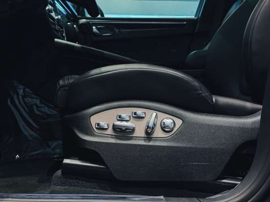 PORSCHE-MACAN-2026