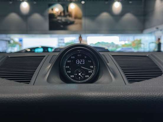 PORSCHE-MACAN-2026