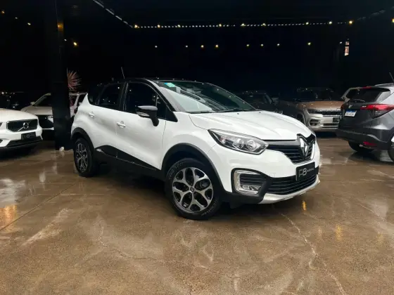 RENAULT CAPTUR 1.6 16V SCE FLEX INTENSE X-TRONIC RENAULT CAPTUR 1.6 16V SCE FLEX INTENSE X-TRONIC