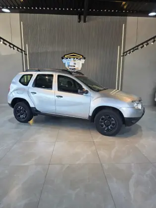 RENAULT DUSTER 1.6 4X2 16V FLEX 4P MANUAL RENAULT DUSTER 1.6 4X2 16V FLEX 4P MANUAL