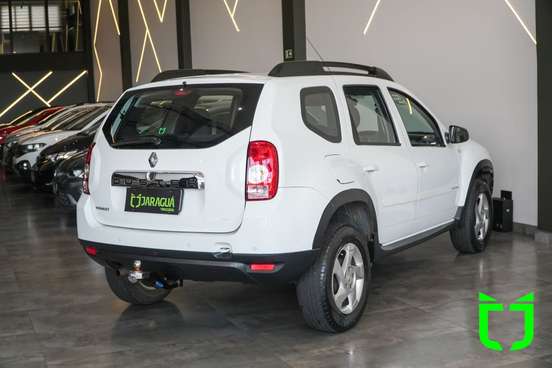 RENAULT-DUSTER-2014