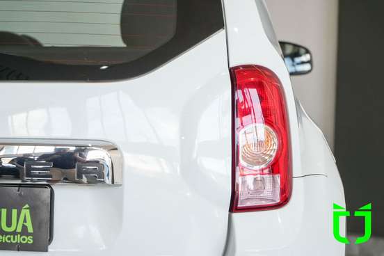 RENAULT-DUSTER-2014