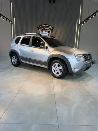 RENAULT DUSTER 2.0 DYNAMIQUE 4X2 16V FLEX 4P AUTOMÁTICO