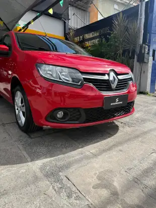 RENAULT-SANDERO-2016