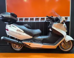 SUZUKI BURGMAN 650 SUZUKI BURGMAN 650