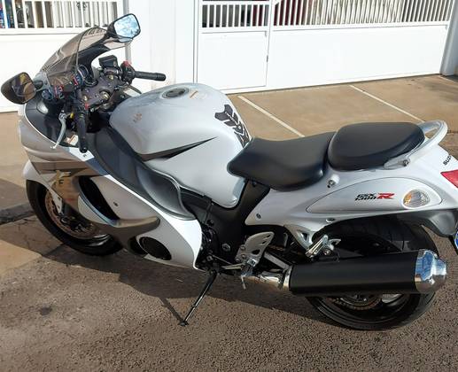 SUZUKI GSX 1300RA HAYABUSA 