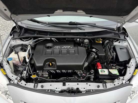 TOYOTA-COROLLA-2011