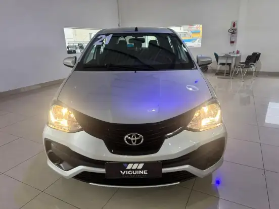 TOYOTA-ETIOS-2020