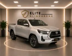 TOYOTA HILUX 2.8 D-4D TURBO DIESEL CD SRX 4X4 AUTOMÁTICO TOYOTA HILUX 2.8 D-4D TURBO DIESEL CD SRX 4X4 AUTOMÁTICO