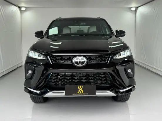 TOYOTA-HILUX SW4-2.8 D-4D TURBO DIESEL DIAMOND 7L 4X4 AUTOMÁTICO TOYOTA-HILUX SW4-2025