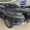 TOYOTA HILUX SW4 2.8 D-4D TURBO DIESEL SRX 7L 4X4 AUTOMÁTICO TOYOTA HILUX SW4 2.8 D-4D TURBO DIESEL SRX 7L 4X4 AUTOMÁTICO