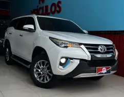 TOYOTA HILUX SW4 2.8 SRX 4X4 16V TURBO INTERCOOLER DIESEL 4P AUTOMÁTICO TOYOTA HILUX SW4 2.8 SRX 4X4 16V TURBO INTERCOOLER DIESEL 4P AUTOMÁTICO