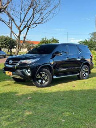 TOYOTA-HILUX SW4-2019