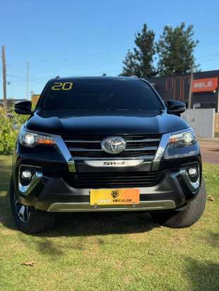 TOYOTA-HILUX SW4-2.8 SRX DIAMOND 4X4 7 LUGARES 16V TURBO INTERCOOLER DIESEL 4P AUTOMÁTICO TOYOTA-HILUX SW4-2019