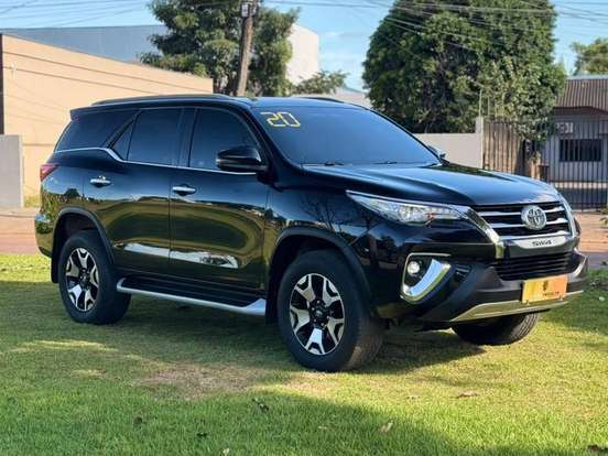 TOYOTA-HILUX SW4-2.8 SRX DIAMOND 4X4 7 LUGARES 16V TURBO INTERCOOLER DIESEL 4P AUTOMÁTICO TOYOTA-HILUX SW4-2019