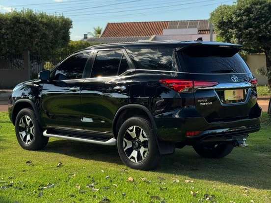 TOYOTA-HILUX SW4-2.8 SRX DIAMOND 4X4 7 LUGARES 16V TURBO INTERCOOLER DIESEL 4P AUTOMÁTICO TOYOTA-HILUX SW4-2019