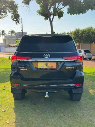 TOYOTA-HILUX SW4-2019