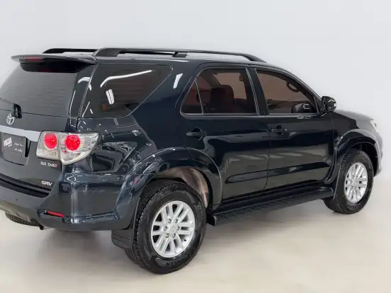 TOYOTA-HILUX SW4-2013