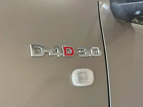 TOYOTA-HILUX SW4-2009