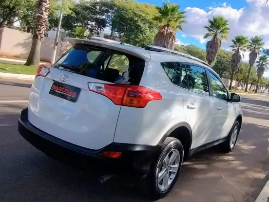 TOYOTA-RAV4-2.0 4X4 16V GASOLINA 4P AUTOMÁTICO TOYOTA-RAV4-2014