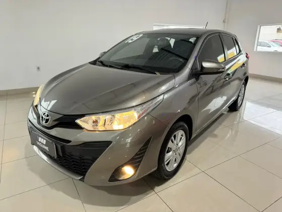TOYOTA YARIS 1.3 16V FLEX XL PLUS TECH MULTIDRIVE TOYOTA YARIS 1.3 16V FLEX XL PLUS TECH MULTIDRIVE