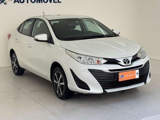 TOYOTA-YARIS-2020