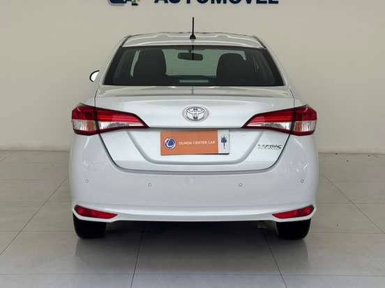 TOYOTA-YARIS-2020
