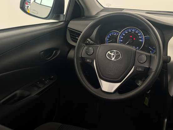 TOYOTA-YARIS-2020