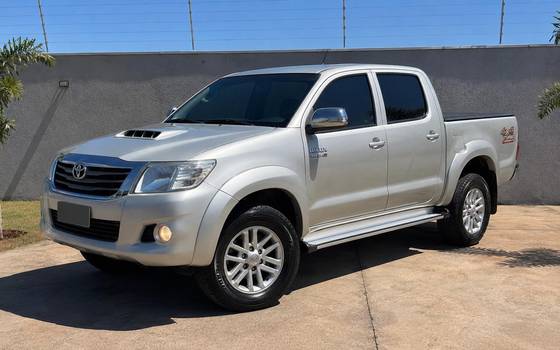 TOYOTA HILUX 3.0 SRV 4X4 CD 16V TURBO INTERCOOLER DIESEL 4P AUTOMÁTICO