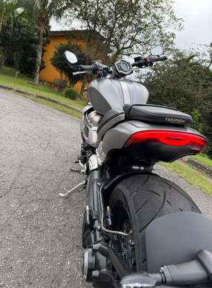 TRIUMPH-ROCKET III R-2023