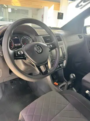 VOLKSWAGEN-FOX-2018