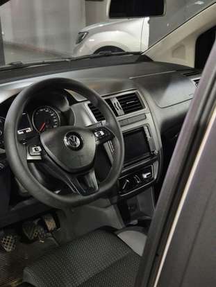 VOLKSWAGEN-FOX-2018