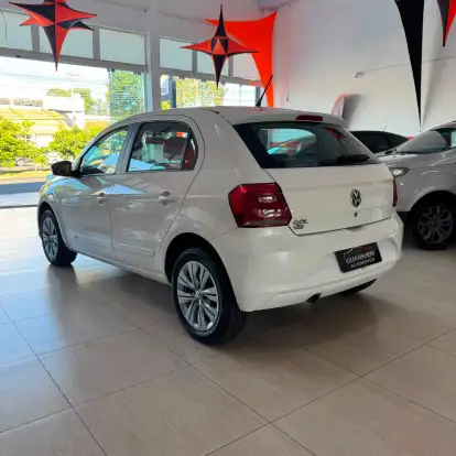 VOLKSWAGEN-GOL-2020