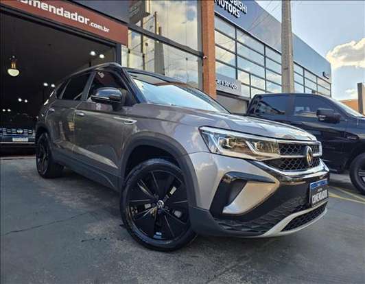 VOLKSWAGEN-TAOS-2021