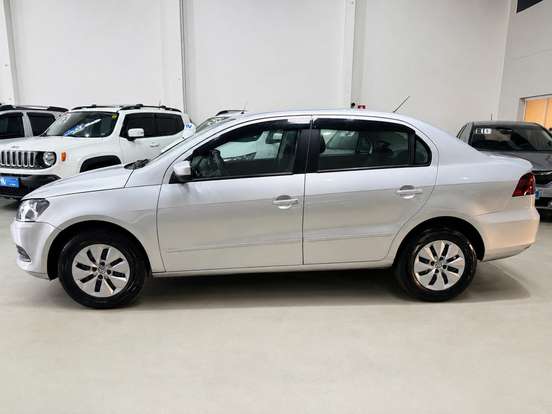 VOLKSWAGEN-VOYAGE-2013