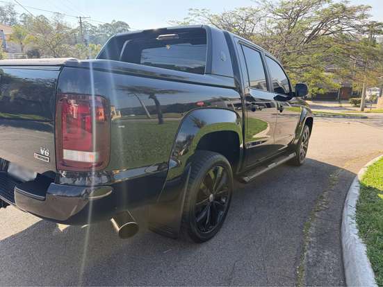VOLKSWAGEN-AMAROK-2023